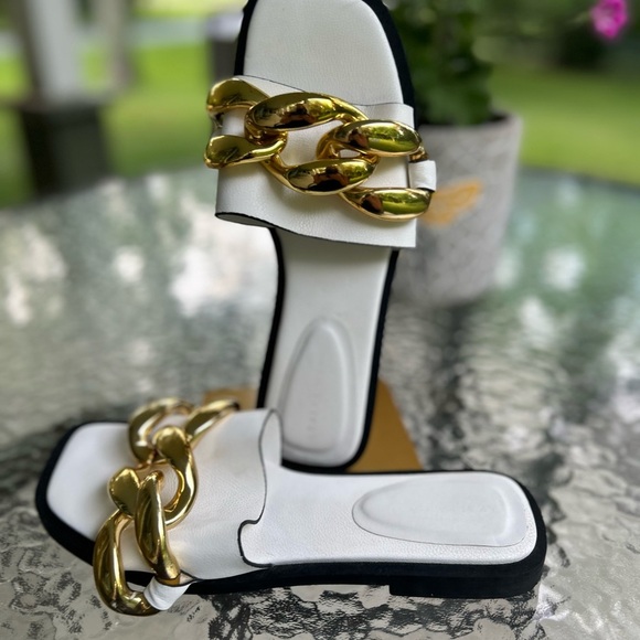 Azalea Wang White and Gold Sandals with Decorative gold Bow - Picture 1 of 4